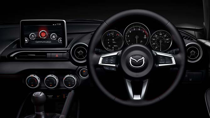 Mazda MX-5 RF - Interior