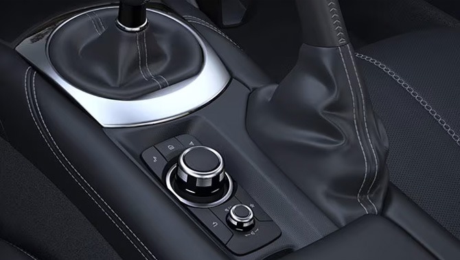 Mazda MX-5 - Interior